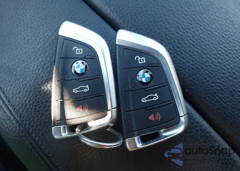 2015 BMW X5 xDrive50I z USA, uszkodzony, nr VIN 5UXKR6C57F0J74308